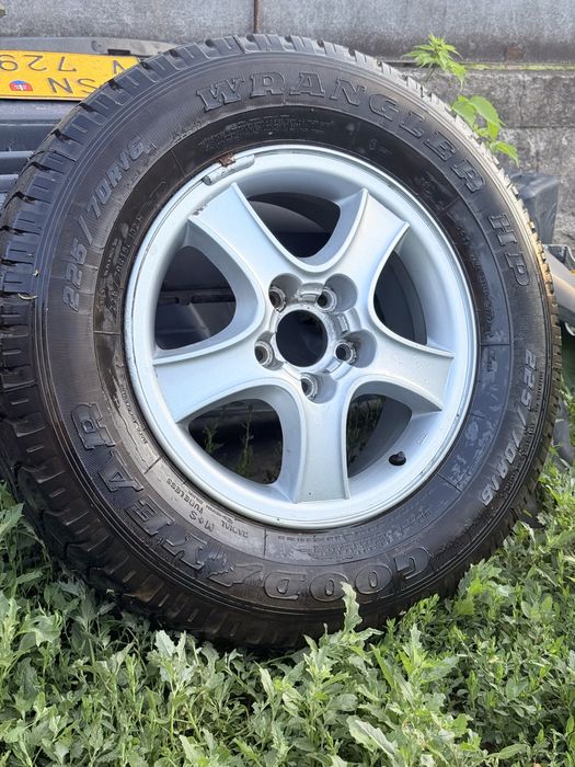 Продам колесо Goodyear 225/70 R16