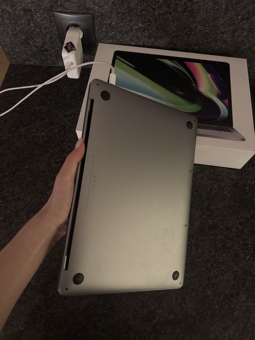 MacBook Pro 13” M1 16GB RAM 512GB SSD | Stan bardzo dobry