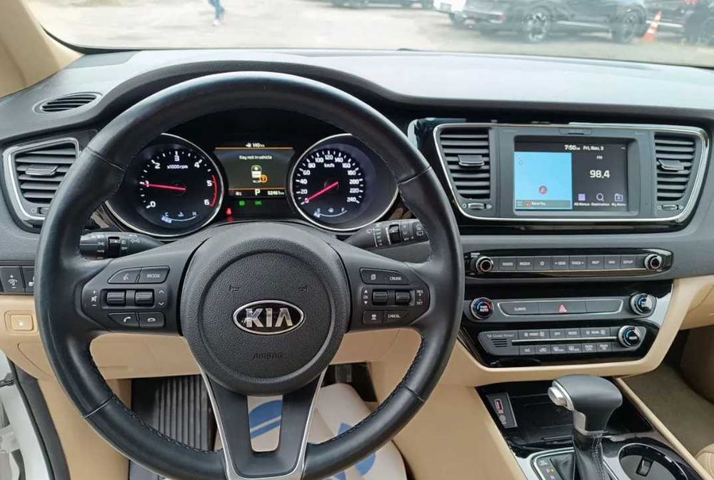Kia Carnival  2019