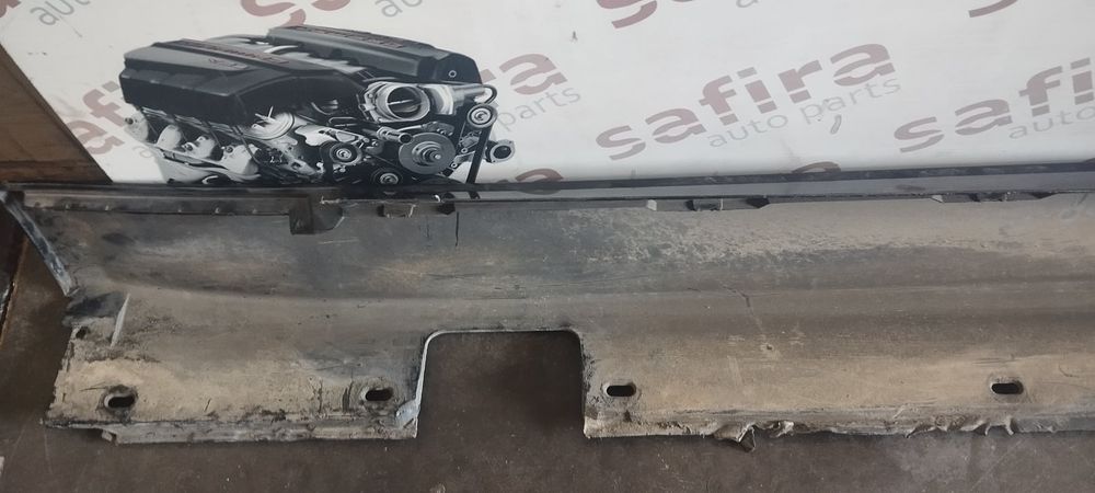 Embaladeira Direita BMW 5 - 51777178122