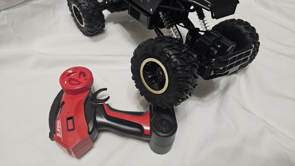 Машинка на пульту