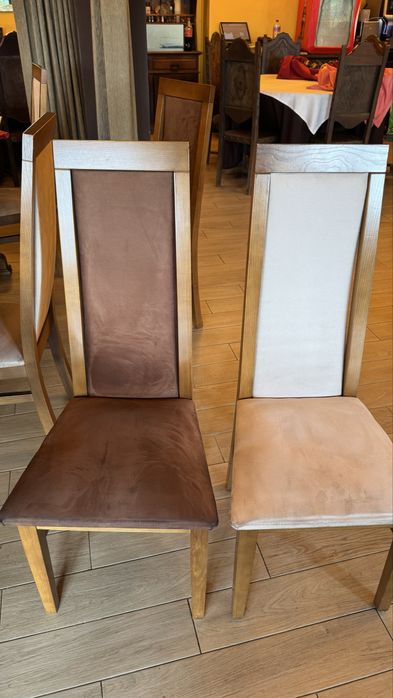 10 Cadeiras em madeira e cortizaine,  10 castanho claro