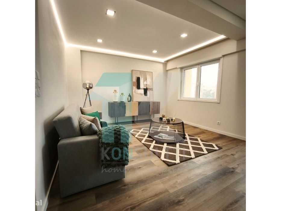 Apartamento T3 com varanda totalmente renovado e vista para o Monsa...