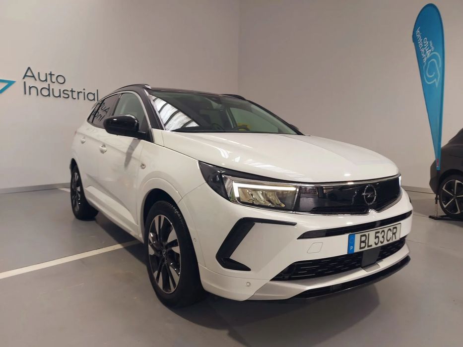 Opel Grandland 1.6 T PHEV Elegance