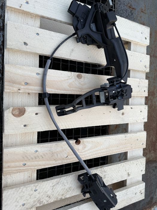 Zamek drzwi Ford Galaxy mk3 lewy przod