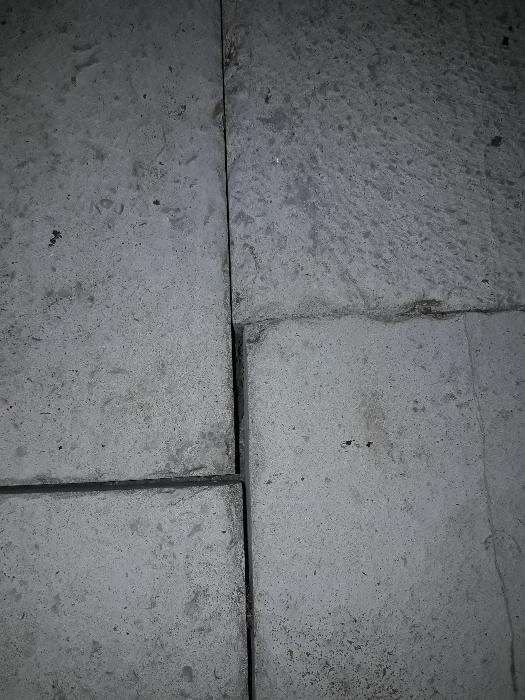 Lages grandes em pedra acabamento antigo ( 3 cm de espessura )