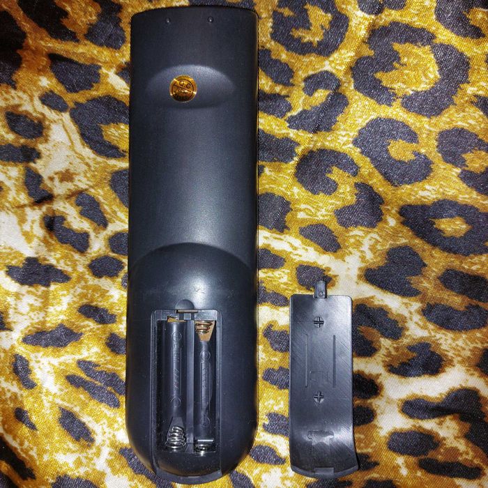 пульт для спутникового тюнера