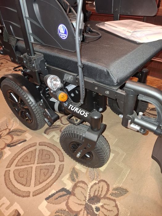 Електричний інвалідний візок Turios