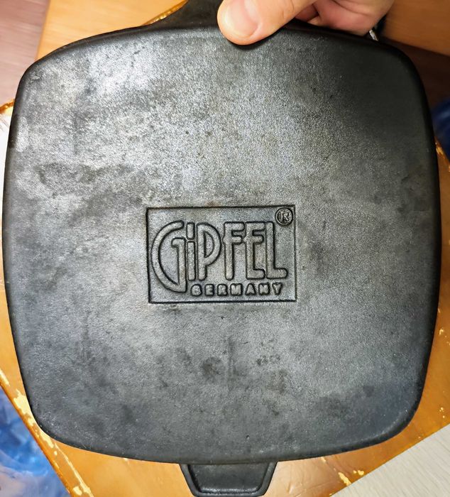 Тяжёлая чугунная сковорода гриль Gipfel 26