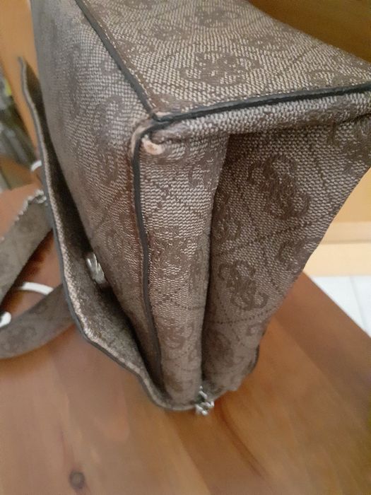 Mala beje Camel de Mão e à tiracolo  ( Guess )