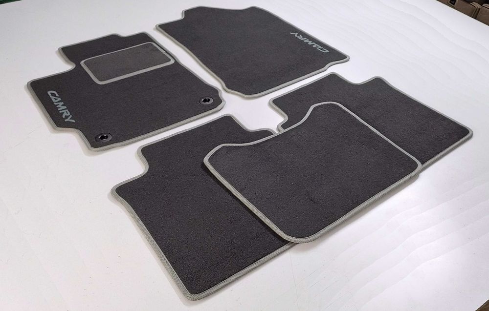 Автоковрики для Toyota Camry. Автокилимки в салон для Тойота Камри