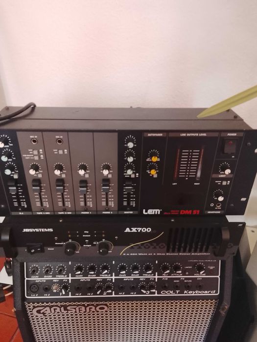 Mesa de som mais amplificador como novo