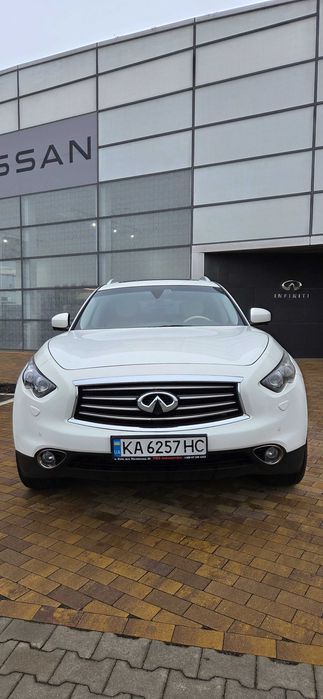 INFINITI FX30dS 2012 кращий кросовер INFINITI всіх часів. Встановлено новий двигун!
