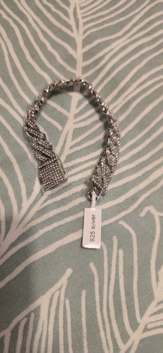 Colar e pulseira de prata genuína com moissanite.