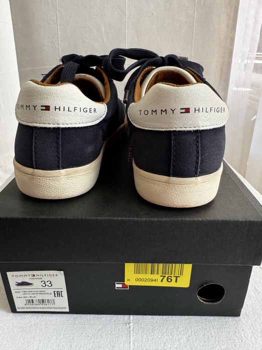 Buty sneakersy niskie Tommy Hilfiger r. 33 granatowe