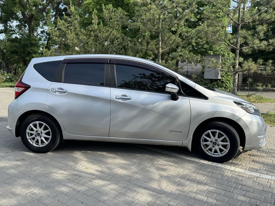 Продам Nissan e-POWER 2018 гибрид