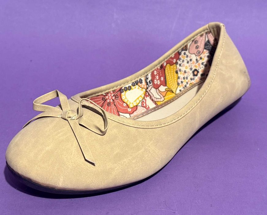 Beżowe gładkie baleriny z kokardą rozmiar 38