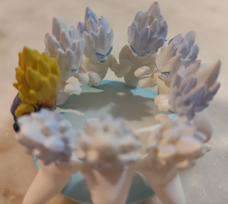 Estátua Dragon Ball Z pequena