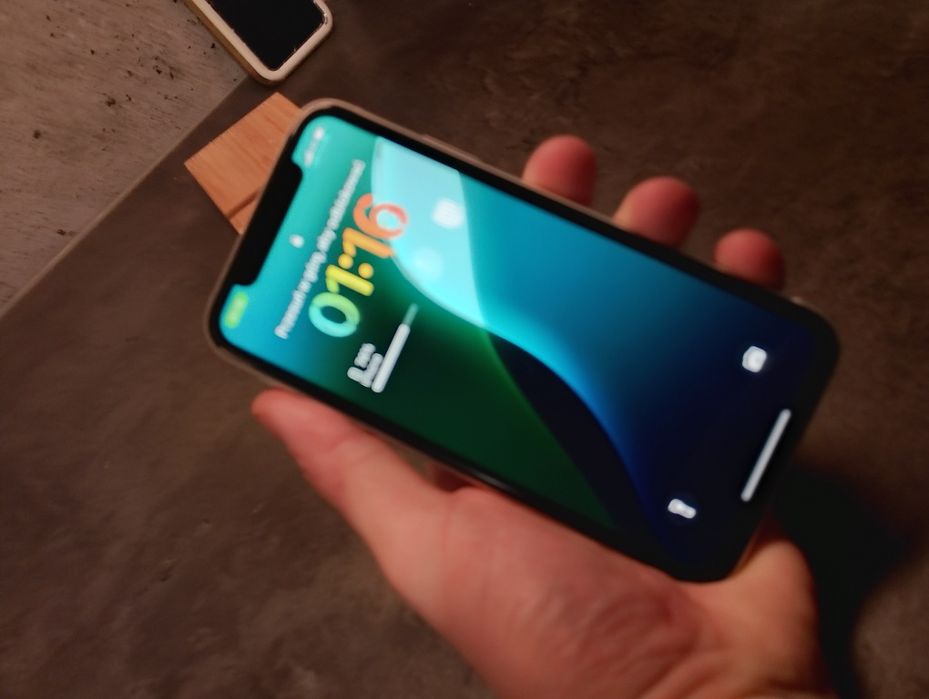 Telefon Apple iPhone Xr 64GB White / 64 GB / 80% Baterii / Sprawny