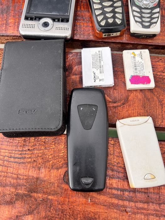 Телефон нокия  8310  и  3510j  asus