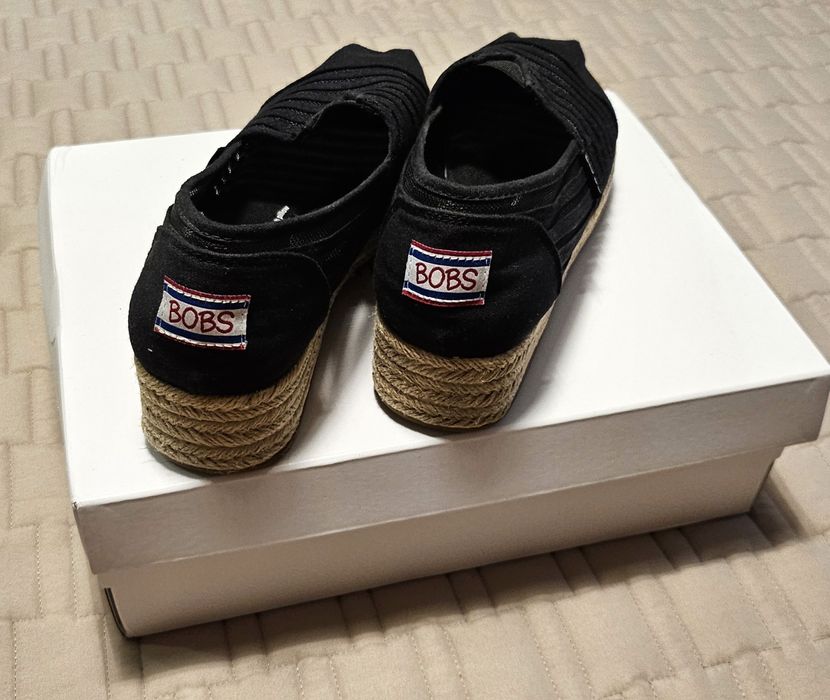 alpercatas tamanho 37 marca Skechers