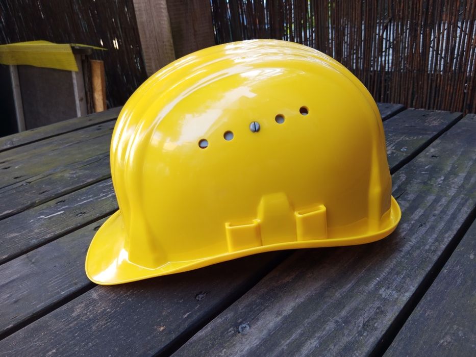 Kask budowlany żółty nowy