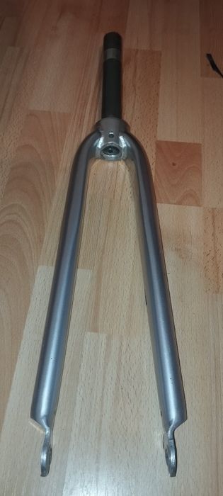 Регидная 28" вилка