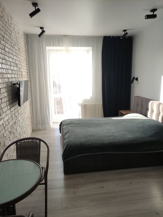 Подобово оренда 1 к., 4 спальних місця, посуточно апартаменти