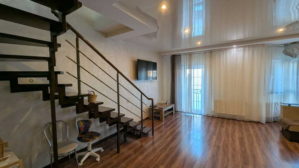 Продається двох'ярусна квартира - Винники, вул. Лисика