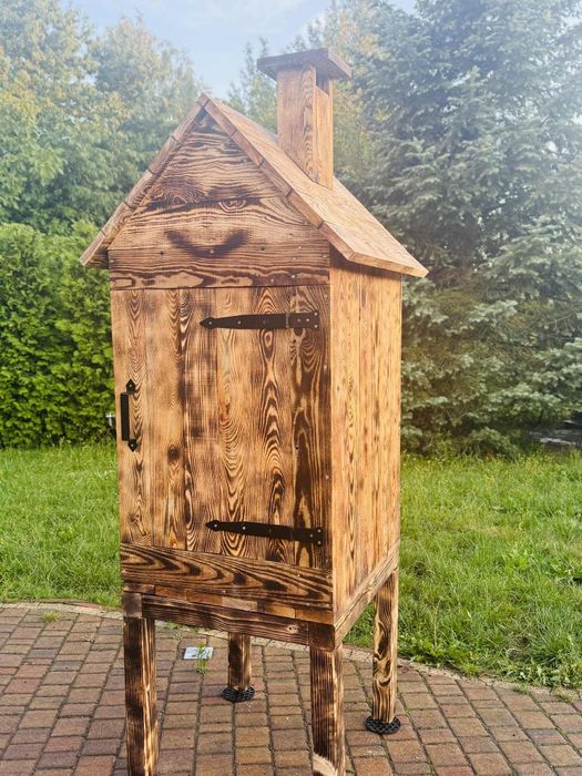 Wędzarnia drewniana