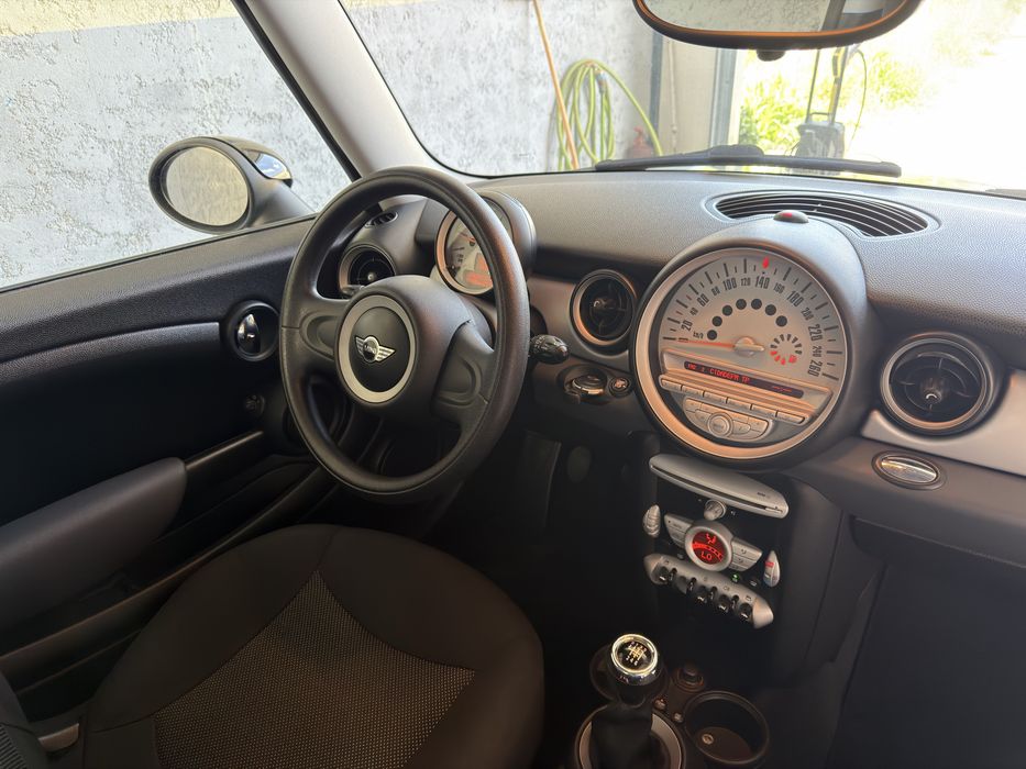 Mini One 1.4i 95cv - Desde 129€ Mês