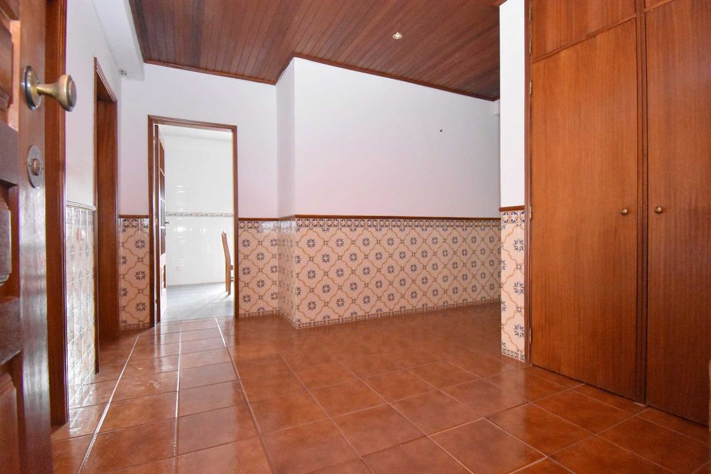 Apartamento T3 para arrendamento em Lousã