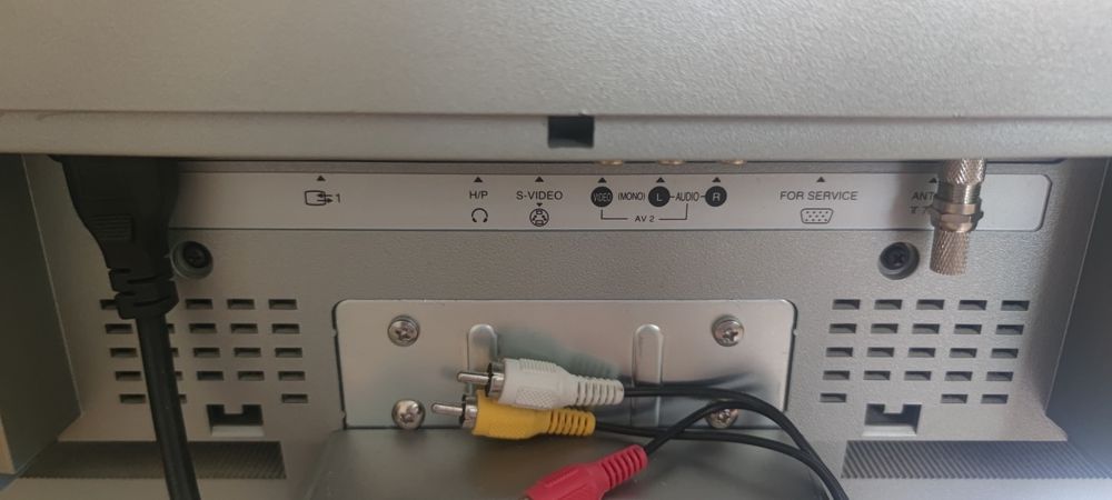 Телевізор LG RZ 20LZ50 lcd