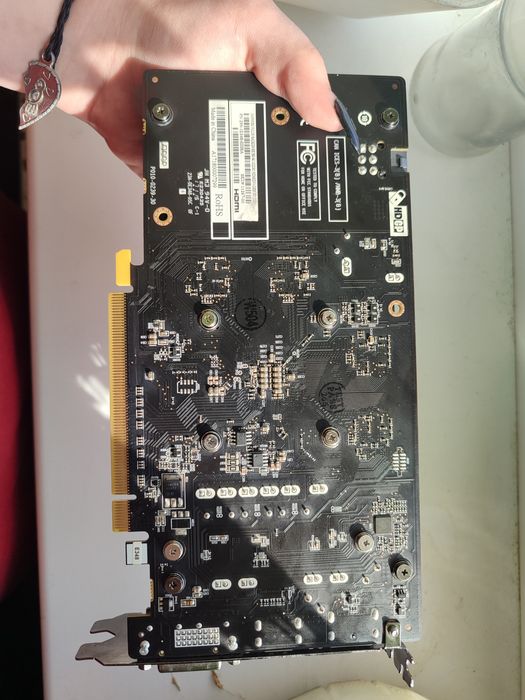 Видеокарта Radeon rx560 4GB  Sapphire