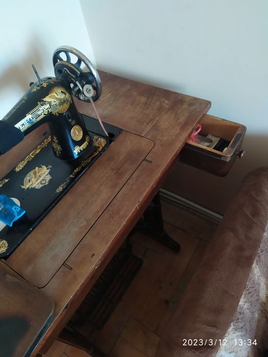 Швейна машинка SINGER