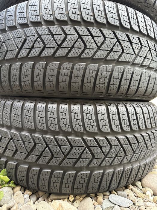 225/40/18 Pirelli Sottozero 3 Winter