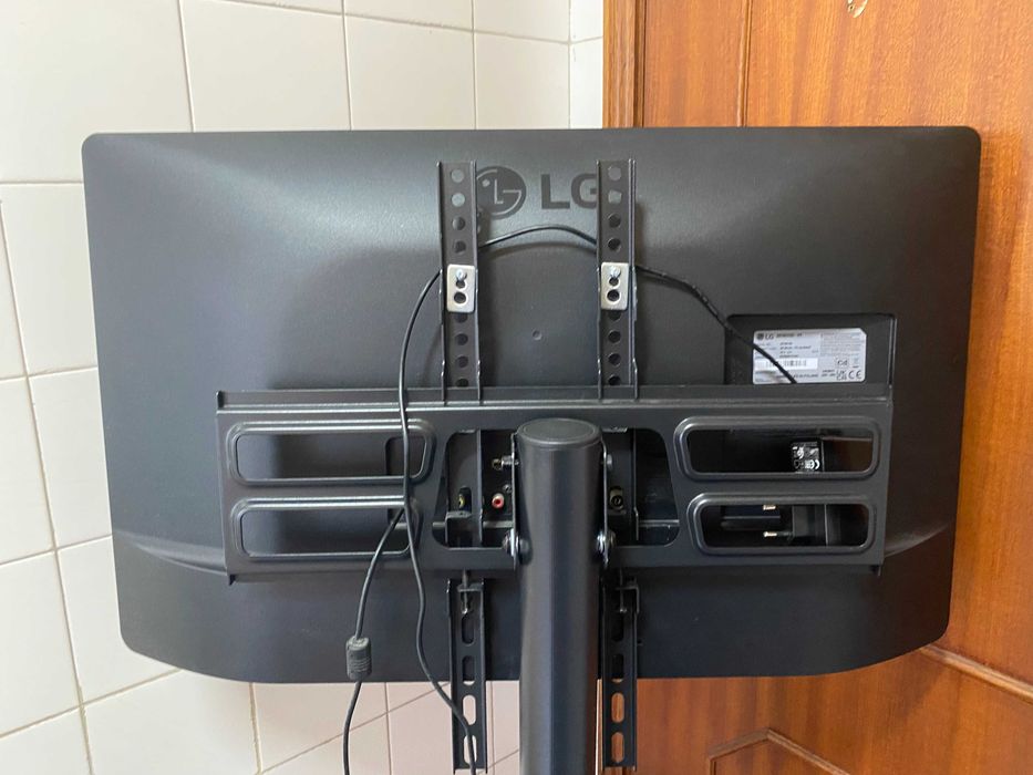 LG Smart TV 32´+ Suporte Movel