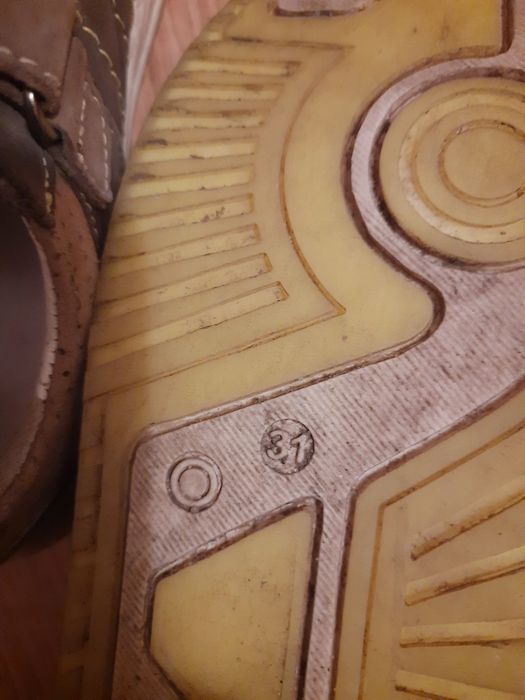 Buty półbuty lasocki 31