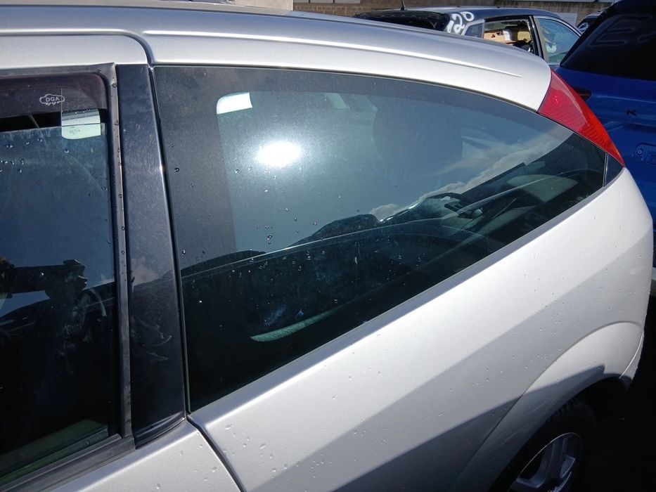 Vidro do painel trás esquerdo FORD Focus I (DAW, DBW)