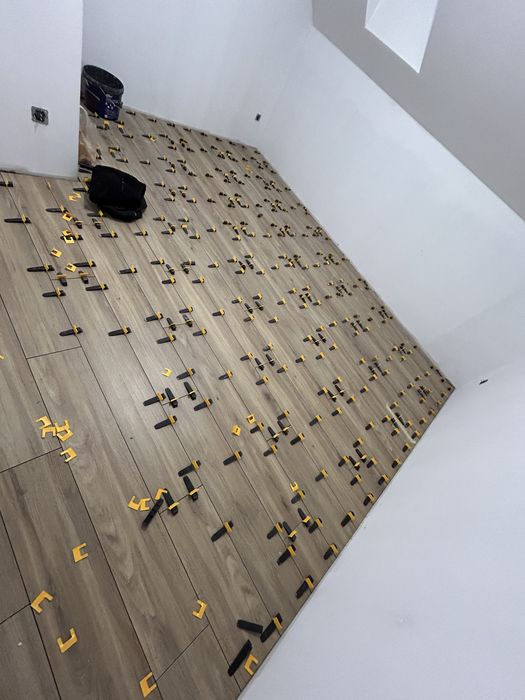 Glazurnik , łazienki , wykonczenia