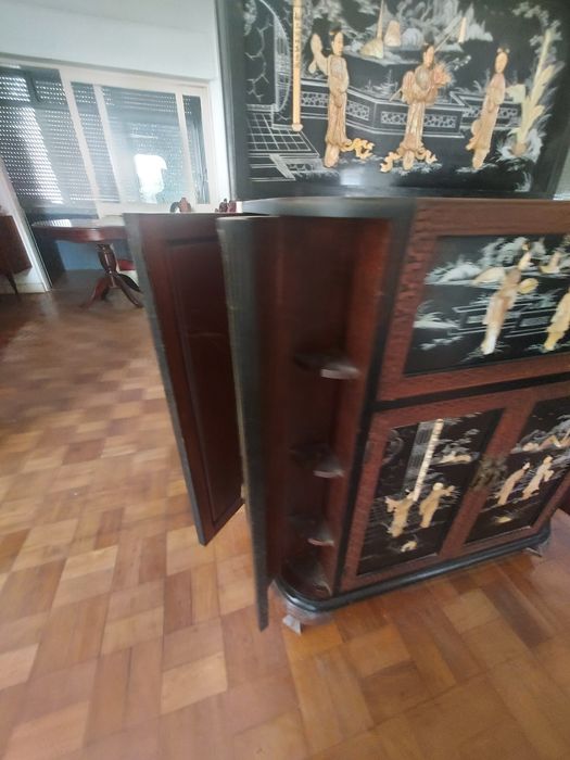 Móvel bar oriental – peças em madrepérola – excelente estado
