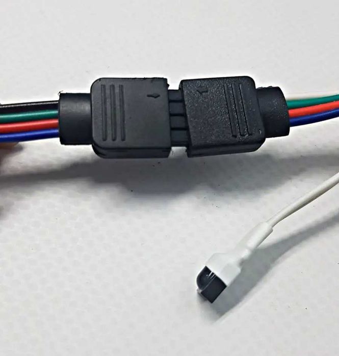 Светодиодная Лента LED  5 м SMD 3528 RGB с пультом и блоком питания