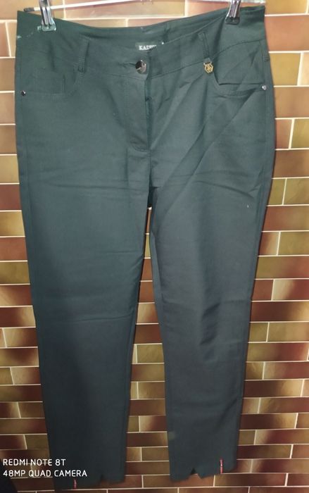 Жіночі брюки, джинси