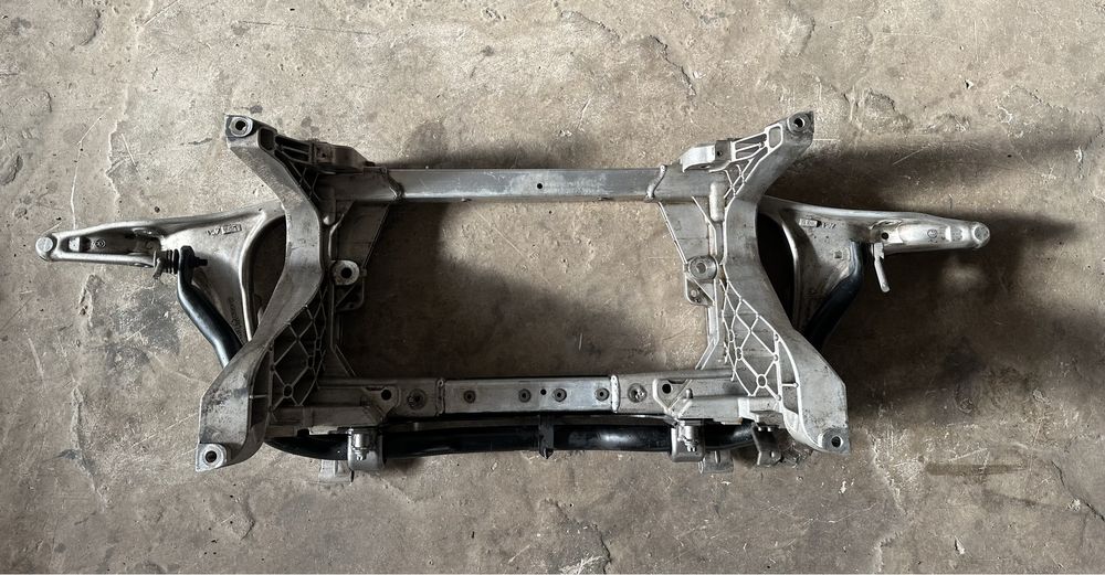 Maserati Levante wozek sanki przod Idealne