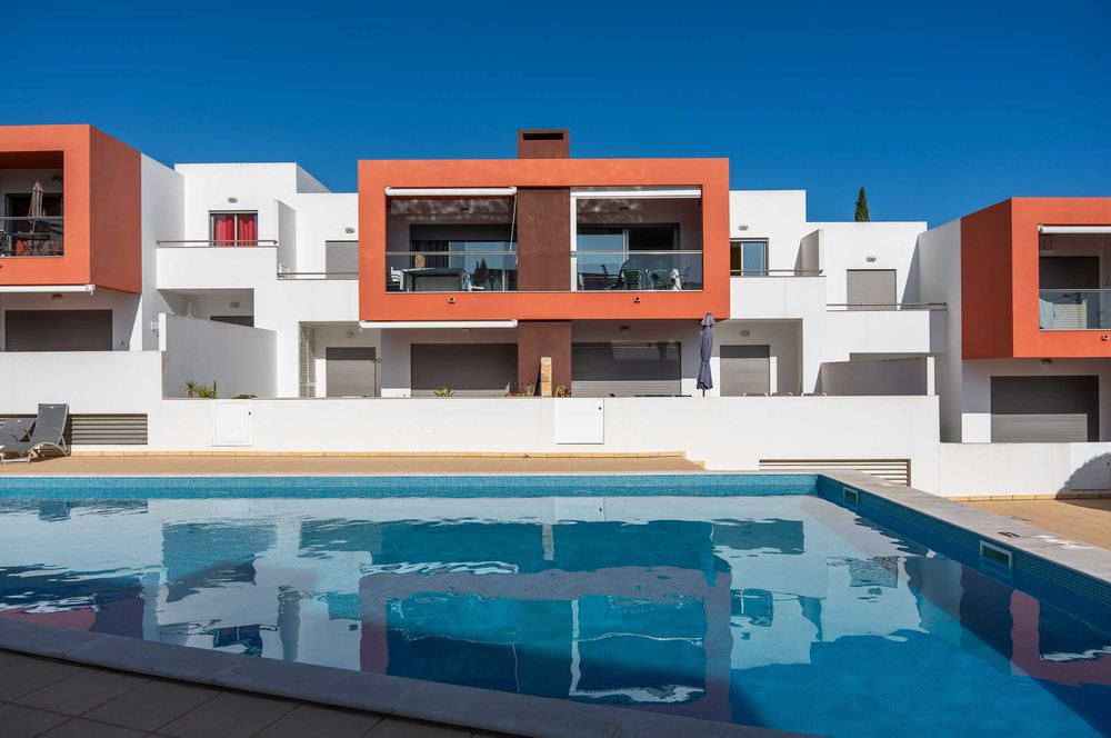 Apartamento T2 Vitismar em Vale Parra com piscina