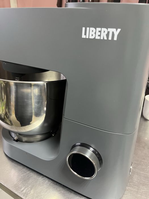 Продам кухоний комбаїн у чудовому стані!