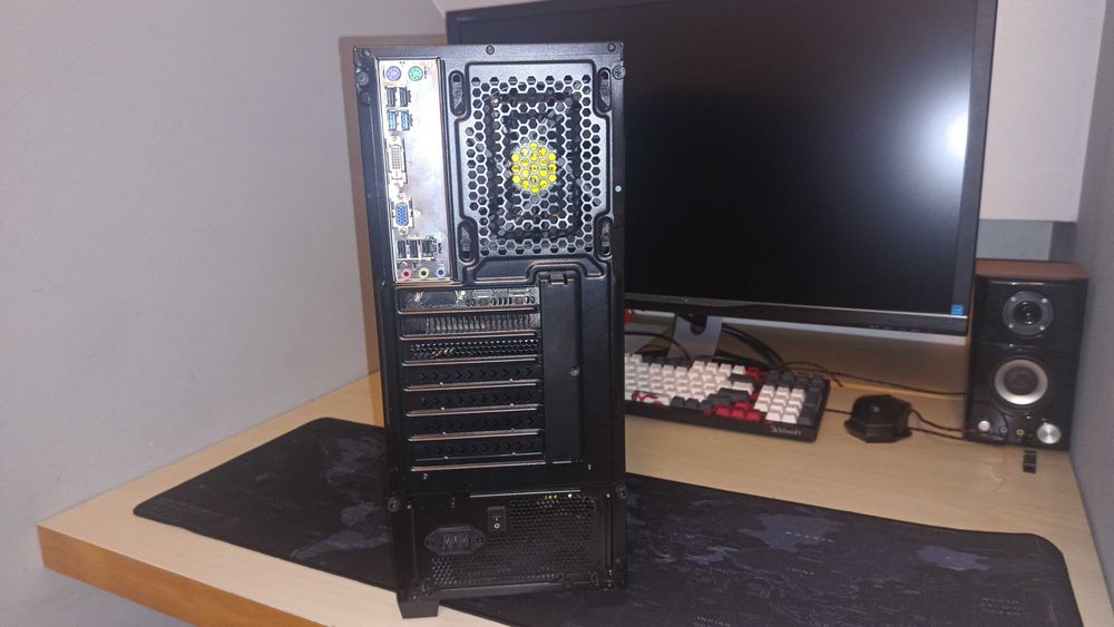 Komputer do gier gamingowy i5 RX570 16GB SSD Fortnite Minecraft Roblox