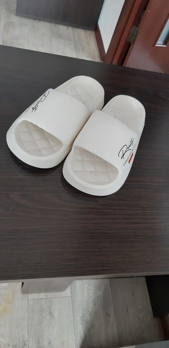 Шльопанці унісекс