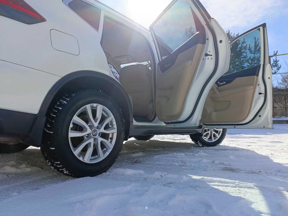 Продам NISSAN ROGUE 2017 Hybrid