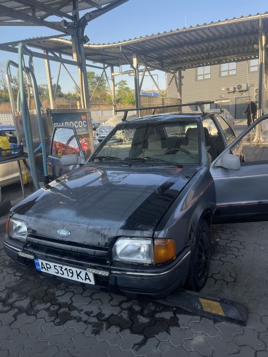 Ford Escort 1.4 обслужена по тп